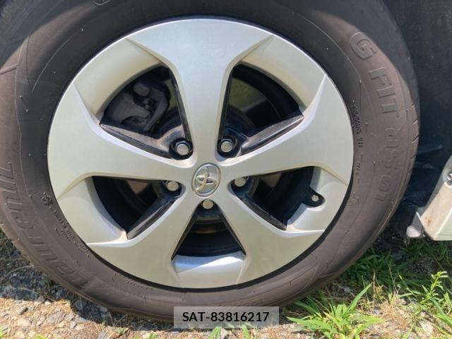 Toyota PRIUS 2012-06 8131962-11