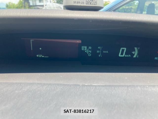 Toyota PRIUS 2012-06 8131962-22