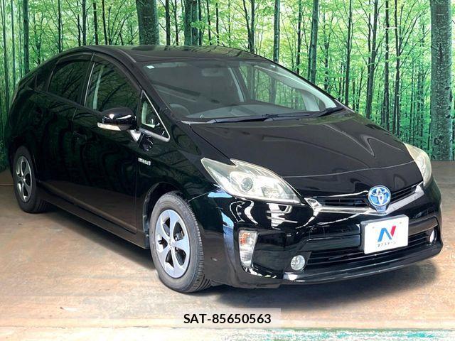 Toyota PRIUS 2013-07 8131946-14