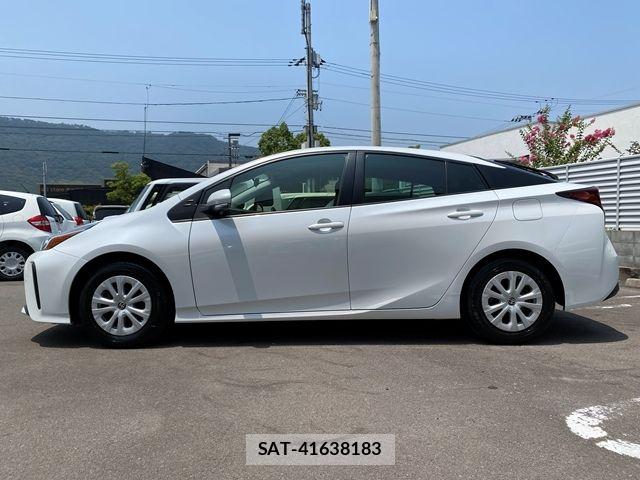 Toyota PRIUS 2021-07 8131934-4