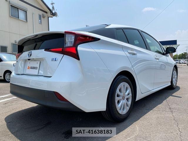Toyota PRIUS 2021-07 8131934-6