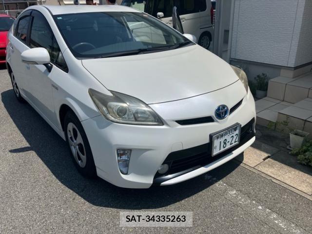 Toyota PRIUS 2014-04 8131955-0