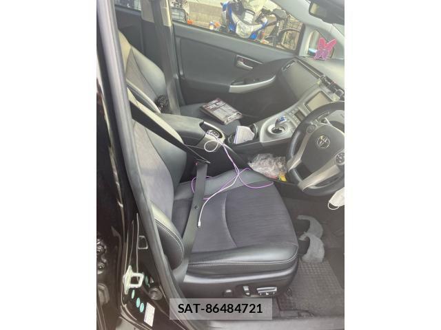 Toyota PRIUS 2013-08 8131963-9