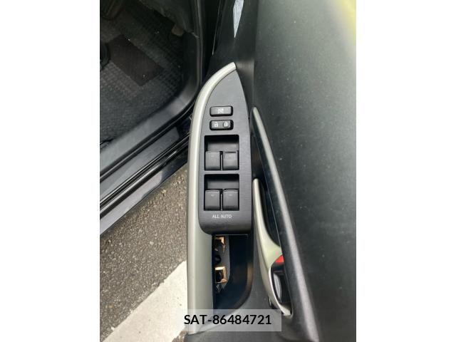 Toyota PRIUS 2013-08 8131963-10
