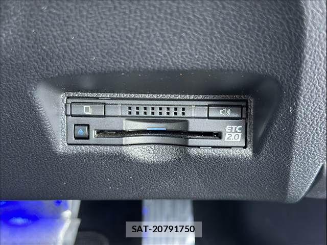 Toyota PRIUS 2017-11 8131933-10