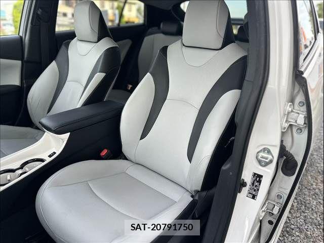 Toyota PRIUS 2017-11 8131933-17