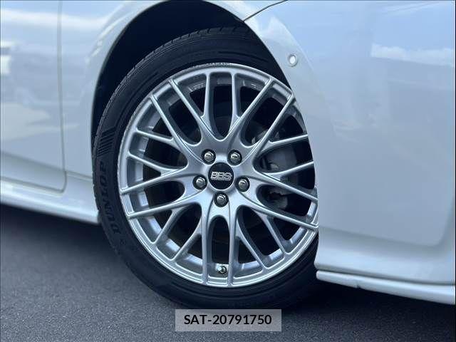 Toyota PRIUS 2017-11 8131933-5