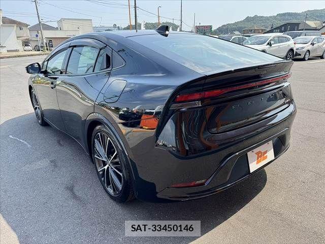 Toyota PRIUS 2023-09 8131923-12