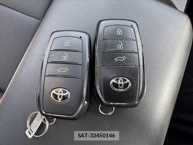 Toyota PRIUS 2023-09 8131923-6