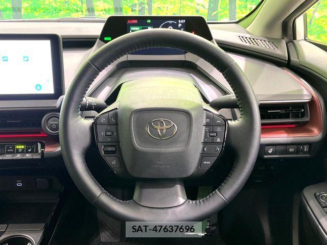 Toyota PRIUS 2023-10 8146436-11