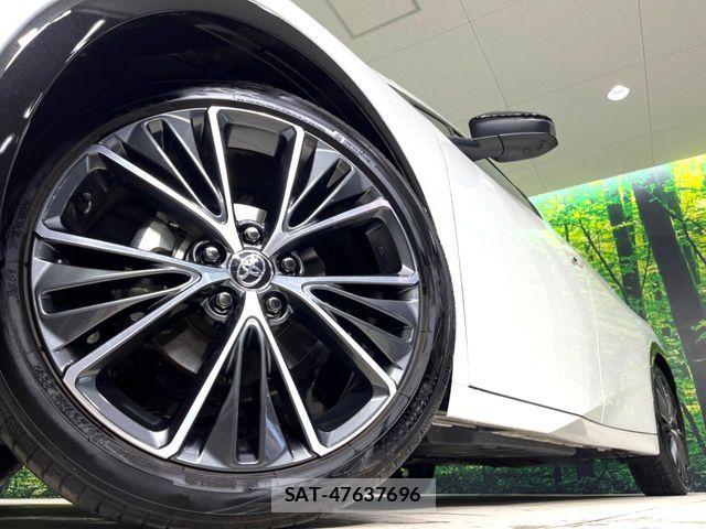 Toyota PRIUS 2023-10 8146436-13