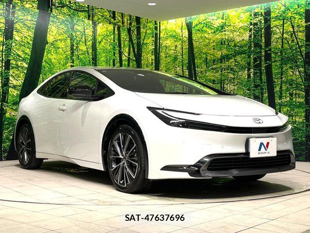 Toyota PRIUS 2023-10 8146436-16