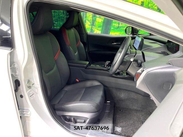 Toyota PRIUS 2023-10 8146436-8