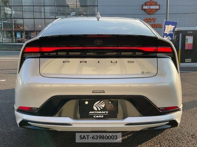 Toyota PRIUS 2025-04 8146421-4
