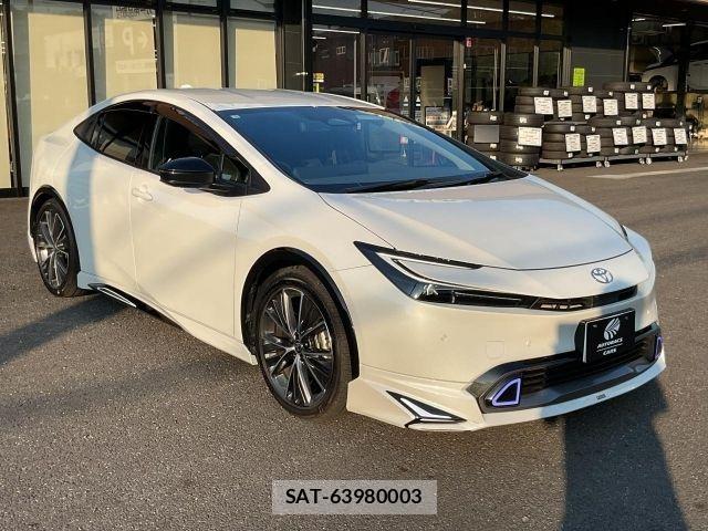 Toyota PRIUS 2025-04 8146421-6