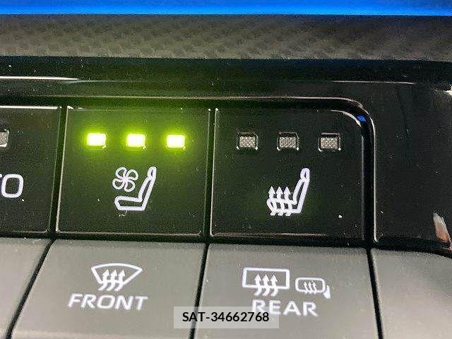 Toyota PRIUS 2023-11 8146443-6