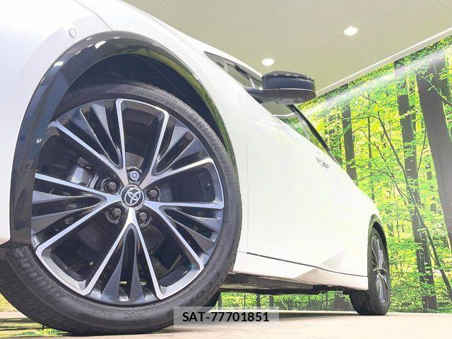 Toyota PRIUS 2024-10 8146425-12