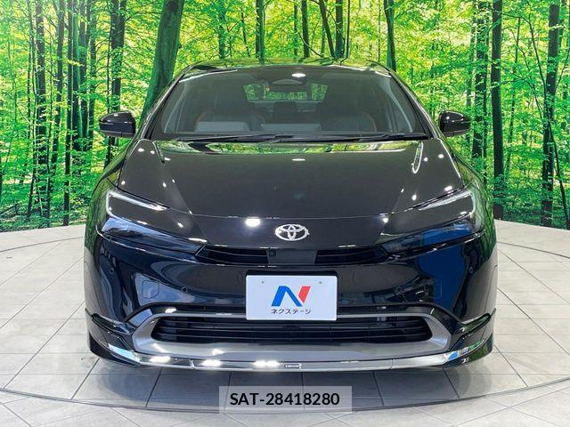 Toyota PRIUS 2023-05 8146435-13