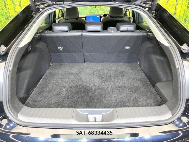Toyota PRIUS 2023-06 8146438-9