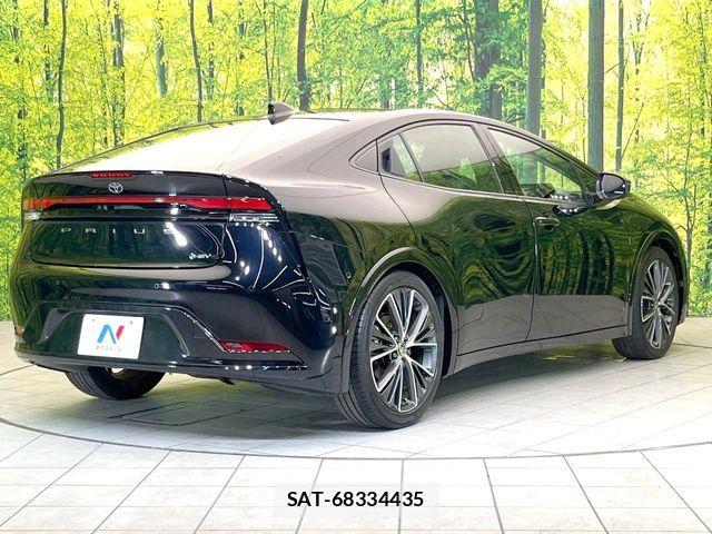 Toyota PRIUS 2023-06 8146438-16