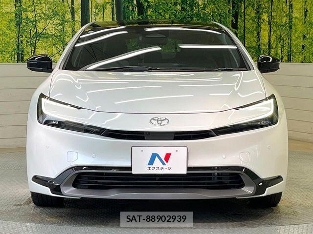 Toyota PRIUS 2023-07 8146429-13