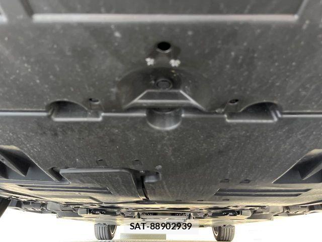 Toyota PRIUS 2023-07 8146429-18