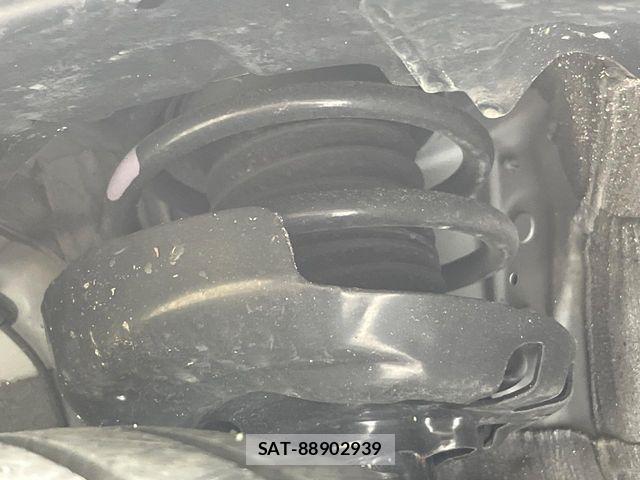 Toyota PRIUS 2023-07 8146429-19