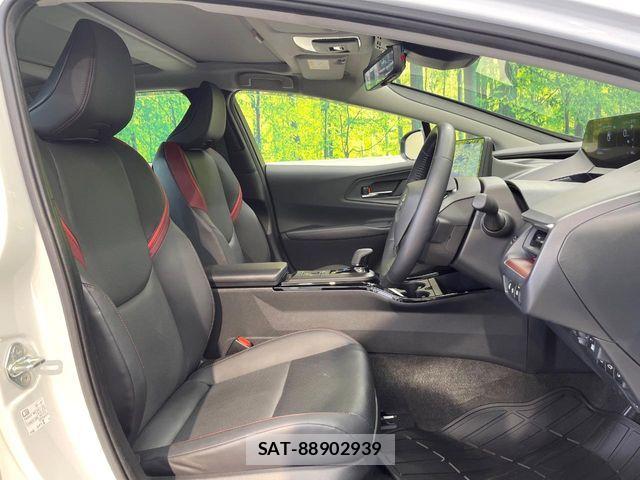 Toyota PRIUS 2023-07 8146429-7