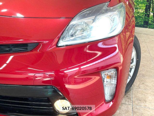 Toyota PRIUS 2015-03 8146469-11