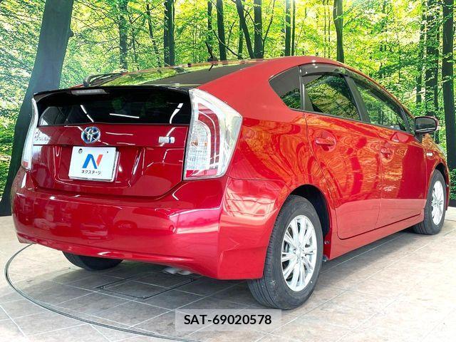 Toyota PRIUS 2015-03 8146469-16