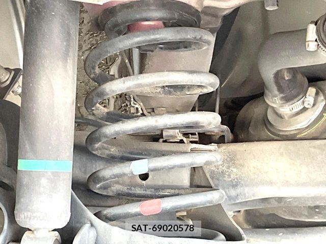 Toyota PRIUS 2015-03 8146469-19