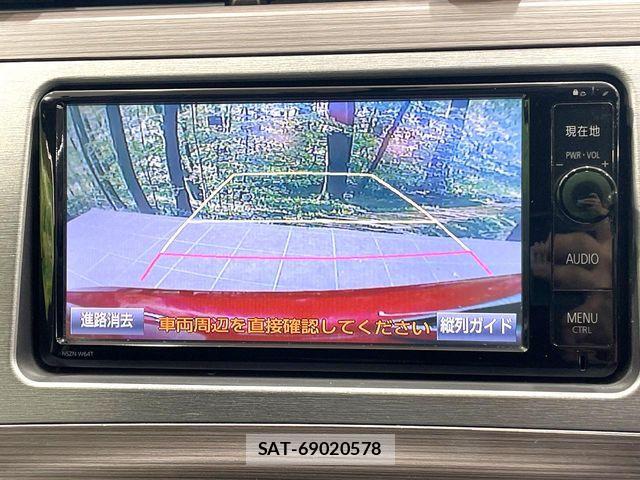 Toyota PRIUS 2015-03 8146469-3