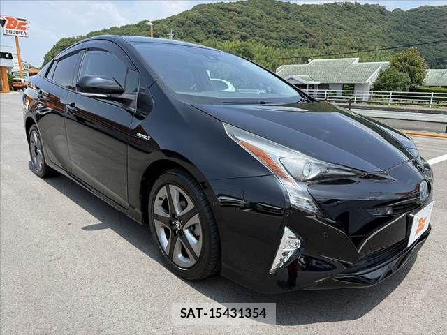 Toyota PRIUS 2016-03 8146463-9