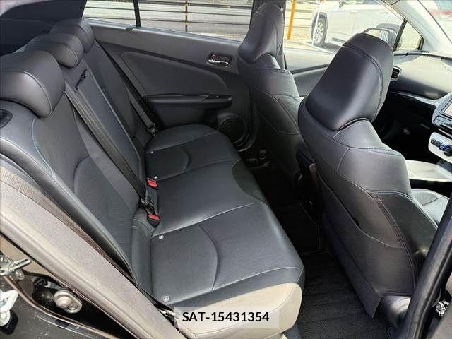 Toyota PRIUS 2016-03 8146463-17