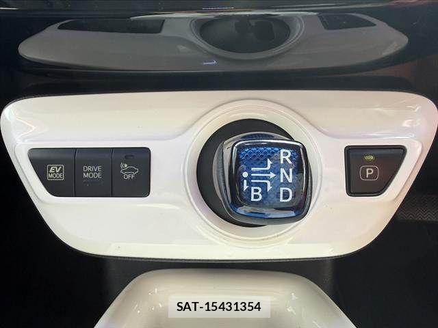 Toyota PRIUS 2016-03 8146463-28