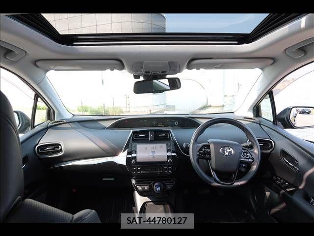Toyota PRIUS 2021-11 8146452-8