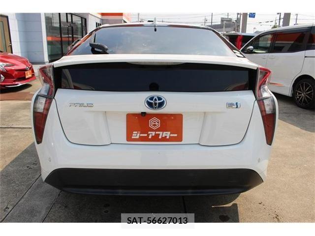 Toyota PRIUS 2018-06 8146461-11