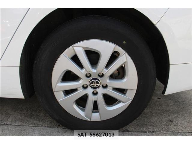 Toyota PRIUS 2018-06 8146461-23