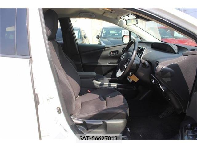 Toyota PRIUS 2018-06 8146461-28