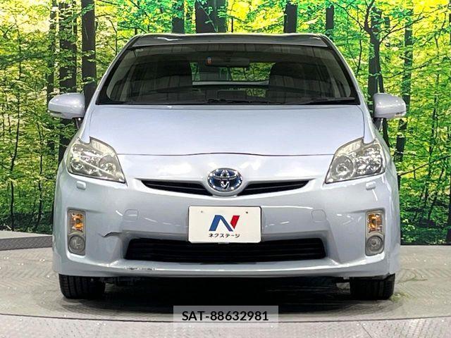 Toyota PRIUS 2009-11 8146470-13
