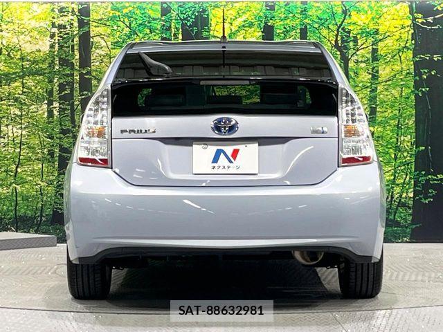 Toyota PRIUS 2009-11 8146470-14