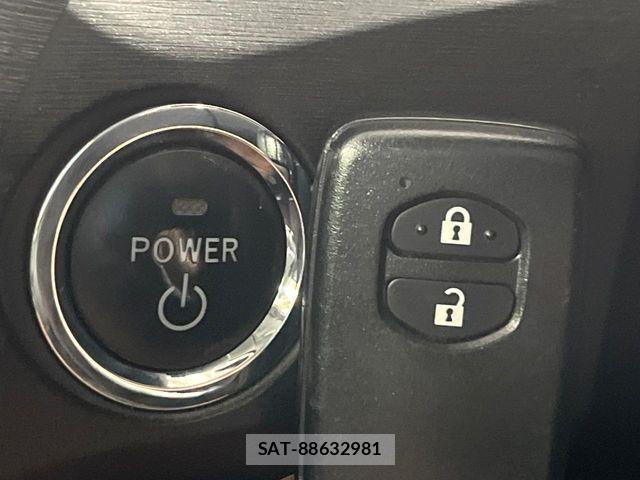 Toyota PRIUS 2009-11 8146470-6