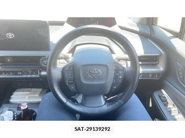 Toyota PRIUS 2024-04 8146455-10