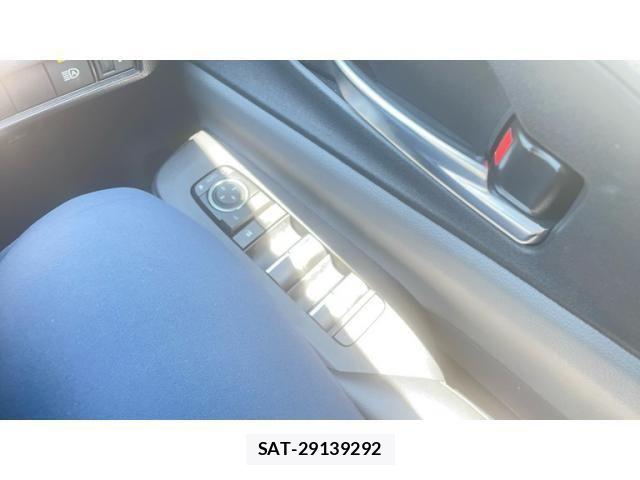 Toyota PRIUS 2024-04 8146455-18