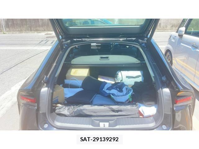 Toyota PRIUS 2024-04 8146455-23