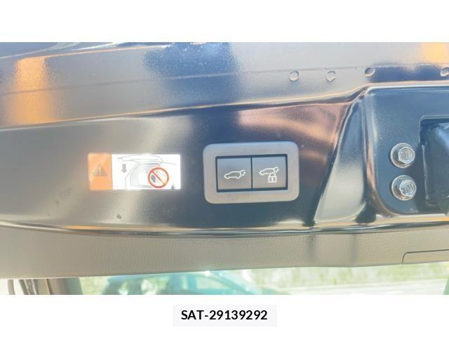 Toyota PRIUS 2024-04 8146455-24