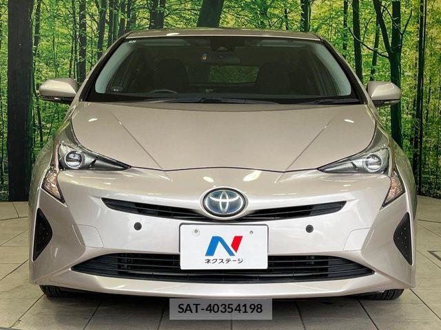Toyota PRIUS 2016-01 8146458-13