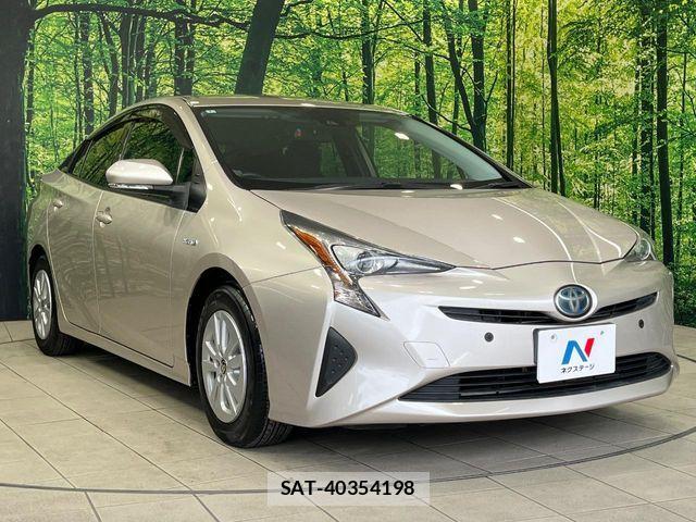 Toyota PRIUS 2016-01 8146458-15