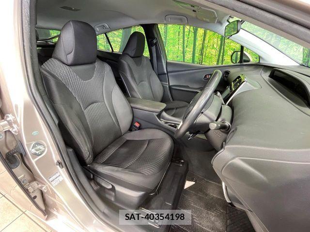 Toyota PRIUS 2016-01 8146458-7