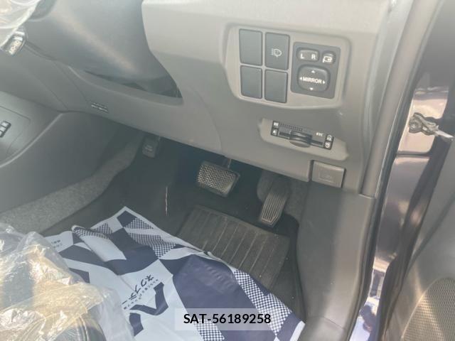 Toyota PRIUS 2011-02 8146472-16